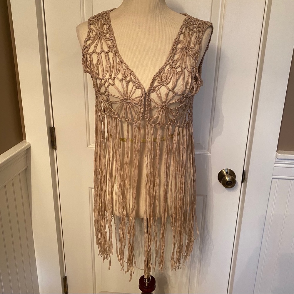 COLLECTIONEIGHTEEN NEW VEST TOP TAN FLORAL FRINGE Size S/M